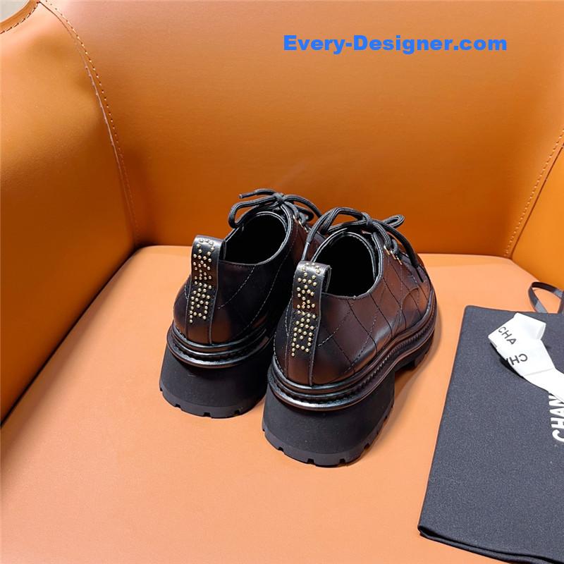 CC classic double C letter logo loafers
