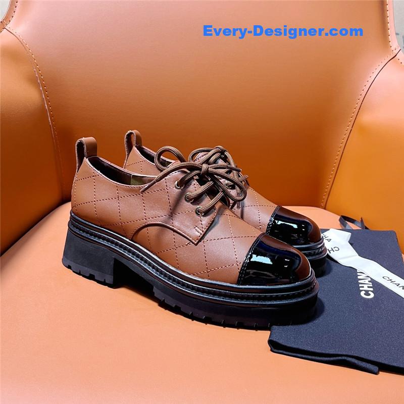 CC classic double C letter logo loafers