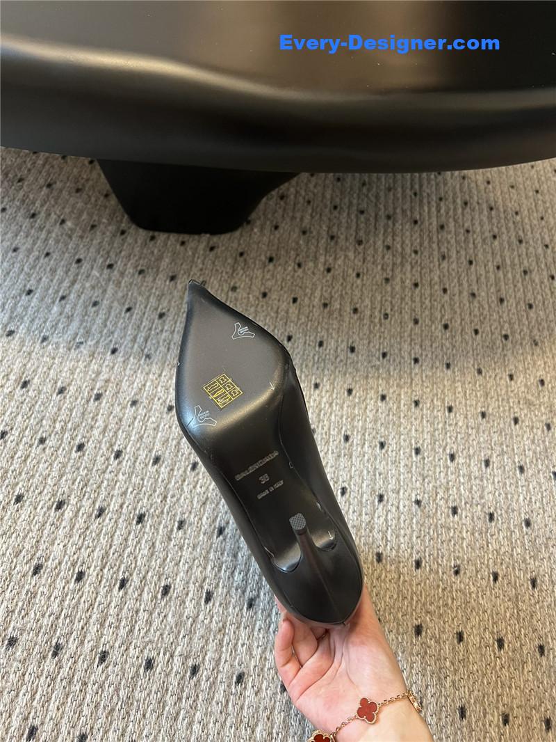 Ba1en*iaga pointed toe zip boots