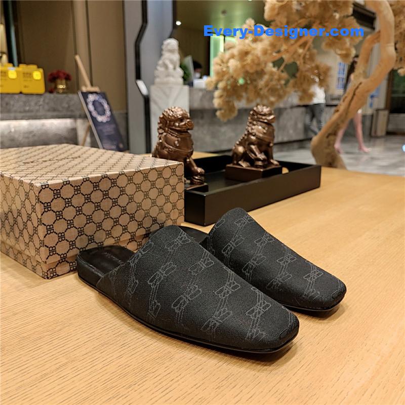 Ba1en*iaga padded flat toe slides