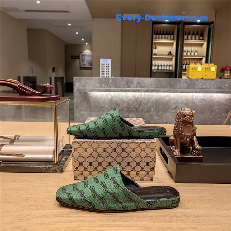 Ba1en*iaga padded flat toe slides