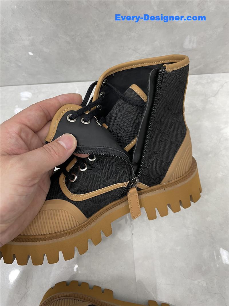 Gvc*1 side zipper martin boots