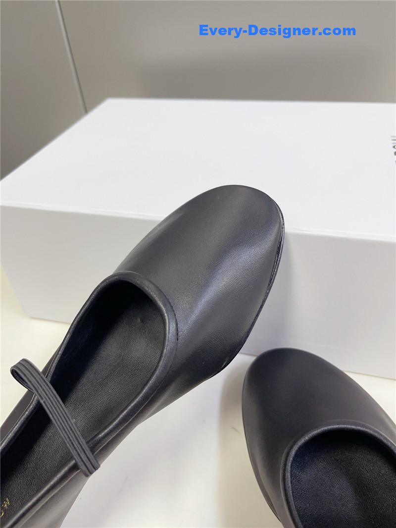 The R0w ballet flats