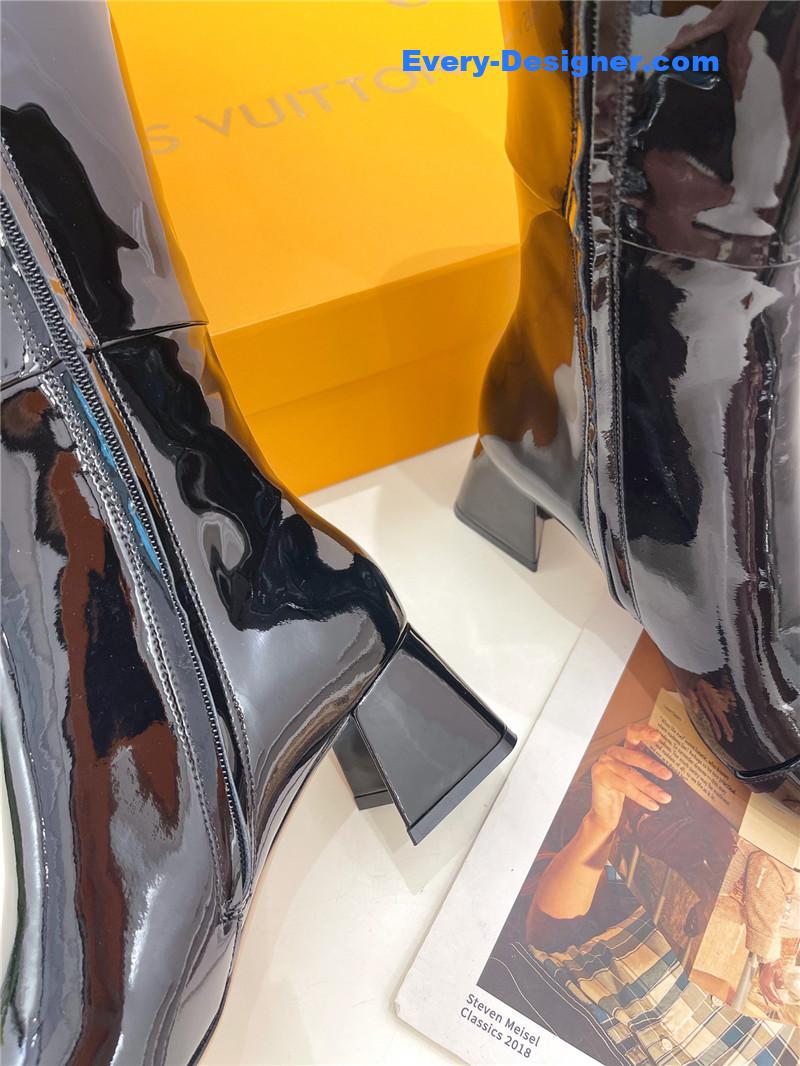 l0vis Vvtt0n lv new v-shaped chunky heel boots