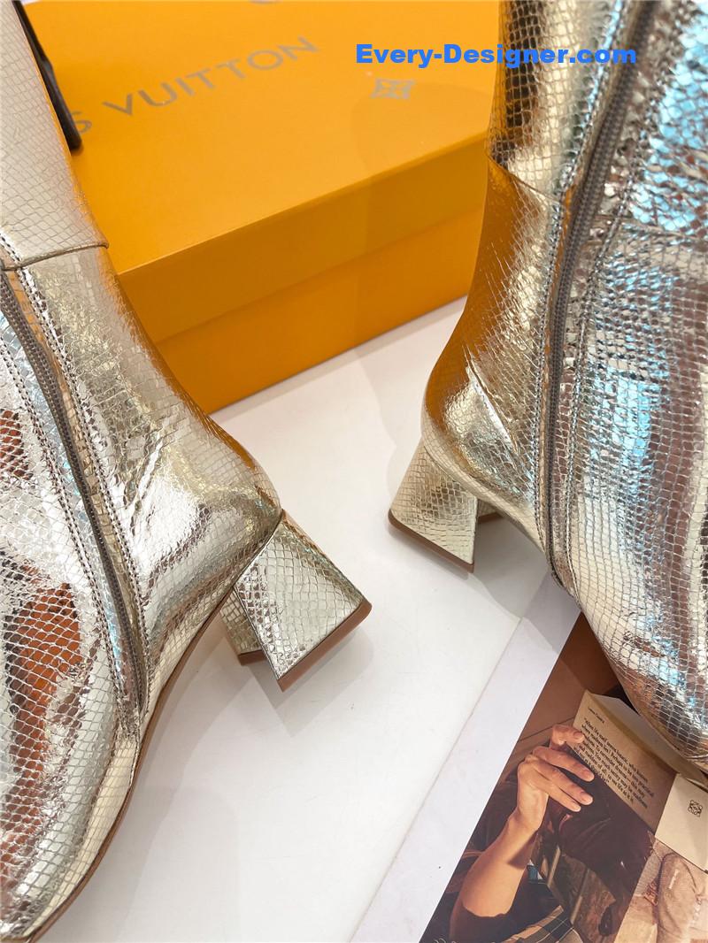 l0vis Vvtt0n lv new v-shaped chunky heel boots