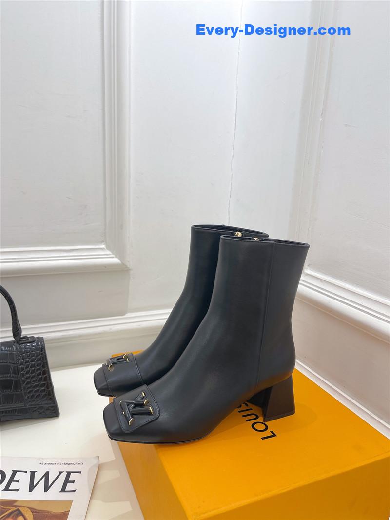 l0vis Vvtt0n lv new v-shaped chunky heel ankle boots