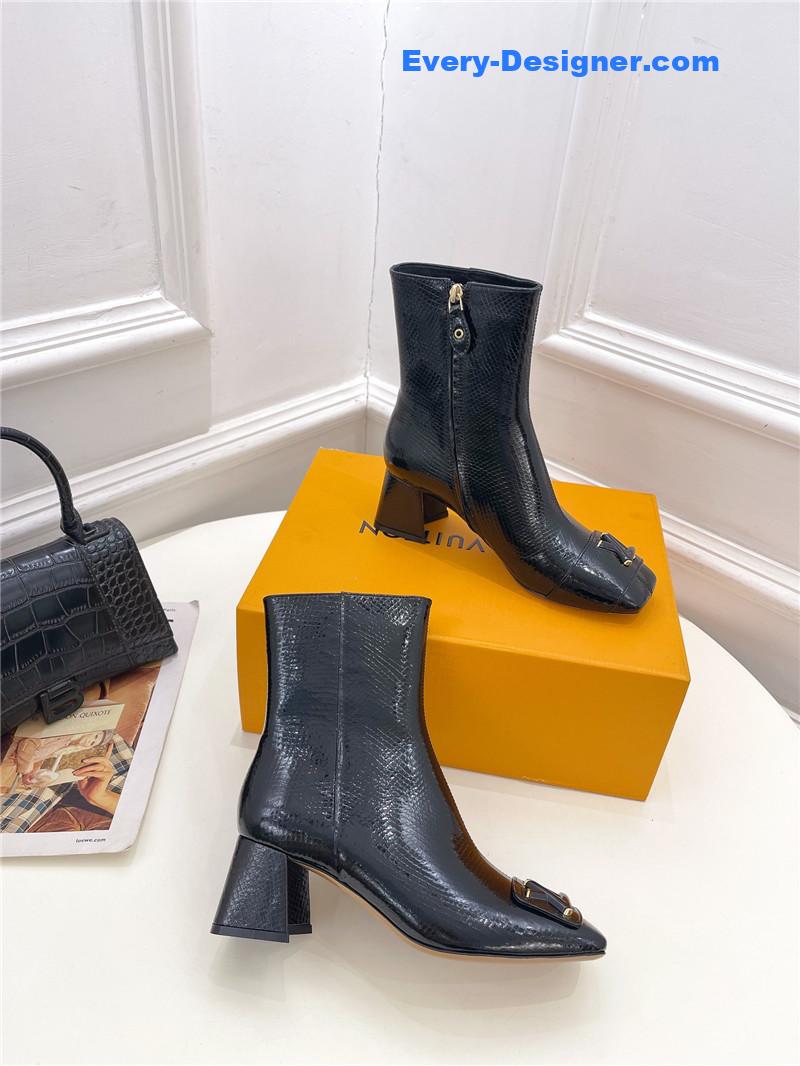 l0vis Vvtt0n lv new v-shaped chunky heel ankle boots