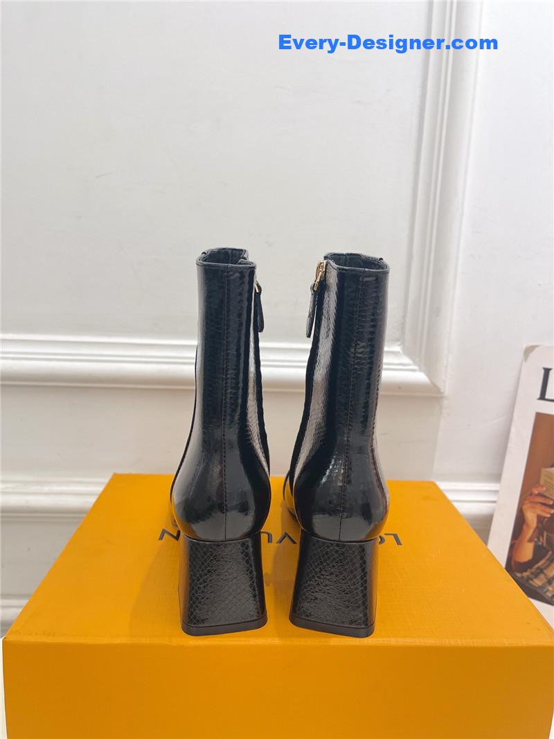 l0vis Vvtt0n lv new v-shaped chunky heel ankle boots