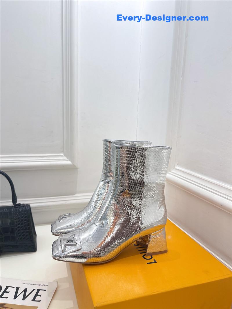 l0vis Vvtt0n lv new v-shaped chunky heel ankle boots