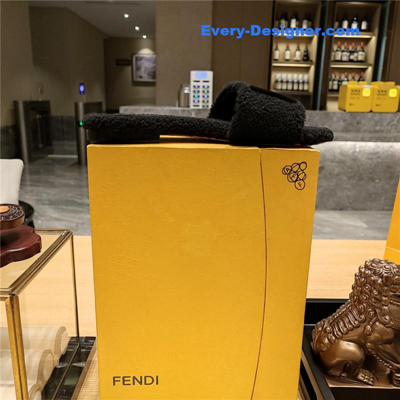 F**di lamb wool series slippers