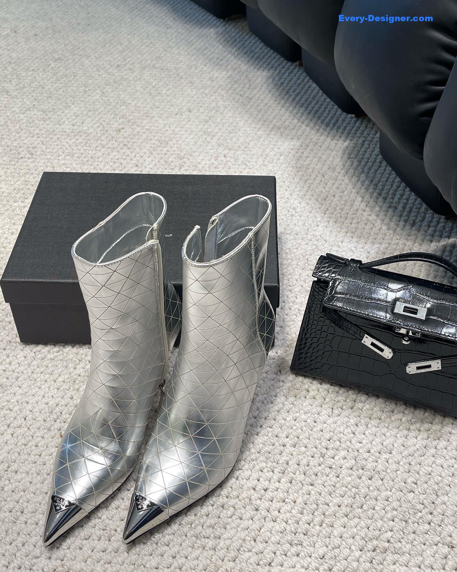 Pra*a autumn winter iron toe triangle logo ankle boots