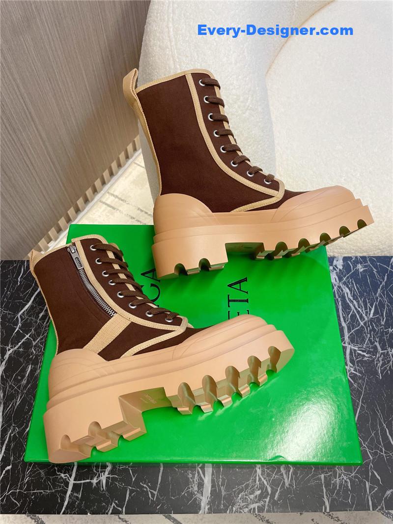 b0tt*ga Ven*ta couple’s biker boots