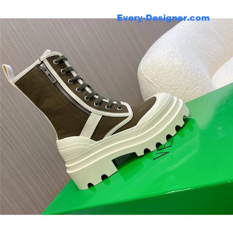 b0tt*ga Ven*ta couple’s biker boots