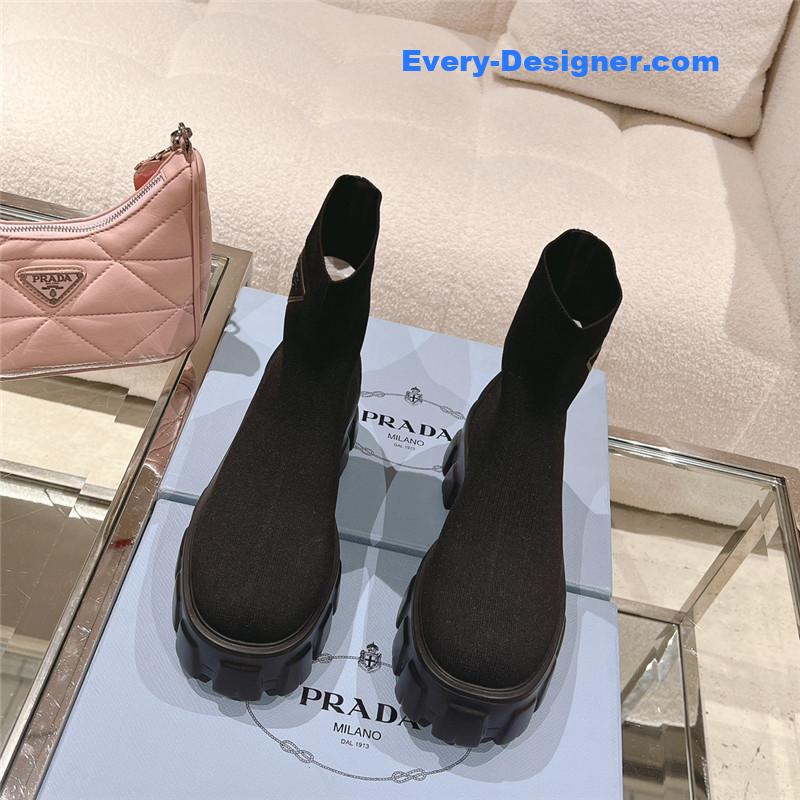 Pra*a new stretch boots