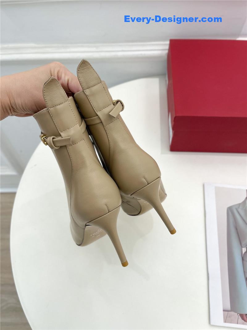 Va1e*ntin0 new high heel nude boots