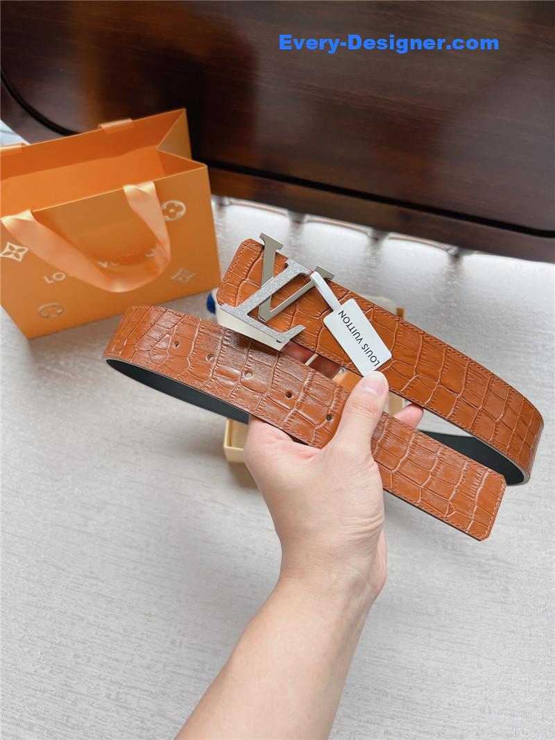 l0vis Vvtt0n lv classic belt