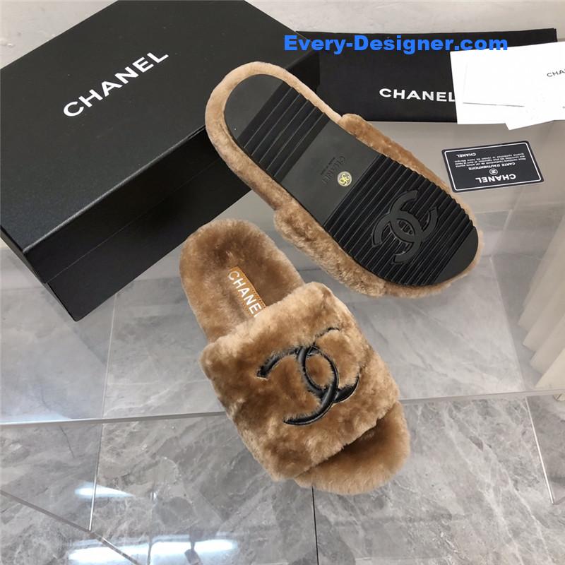 CC fur slippers