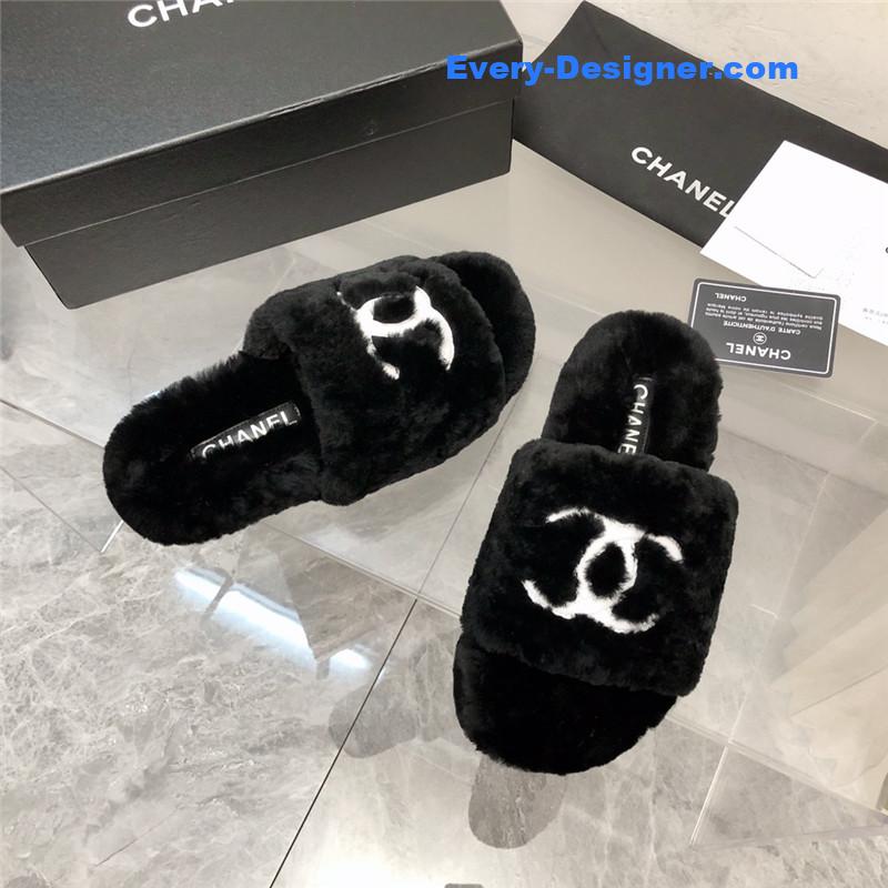 CC fur slippers