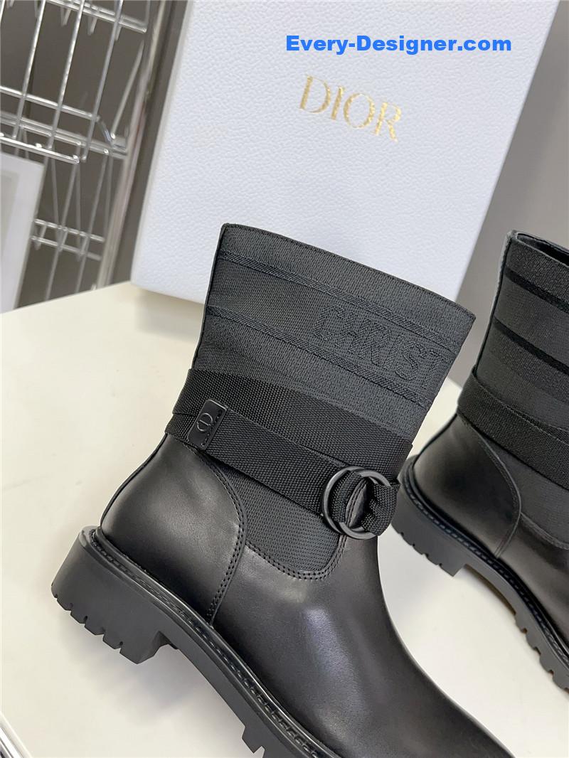 D10r d-major black ankle boots