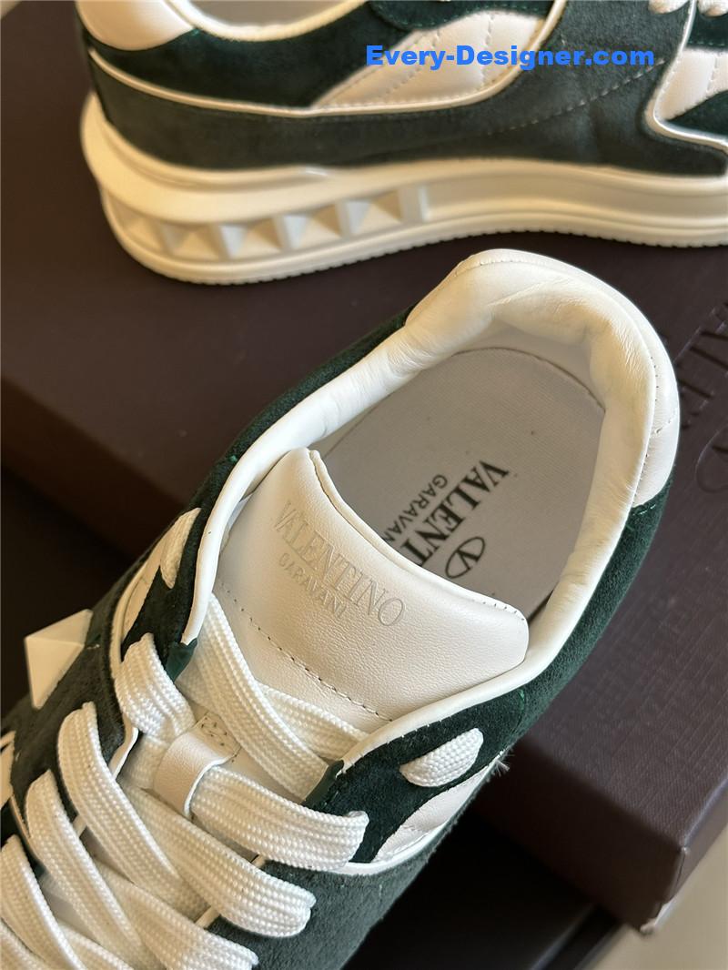 Va1e*ntin0 couple sneakers