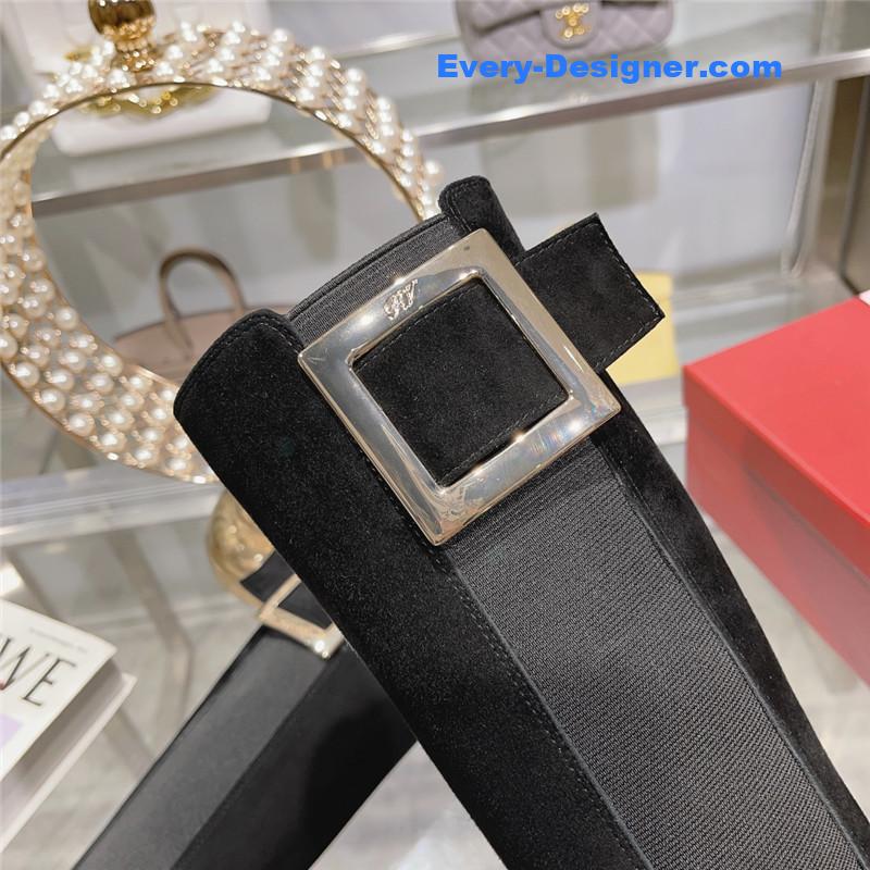 Roger vivier classic buckle boots