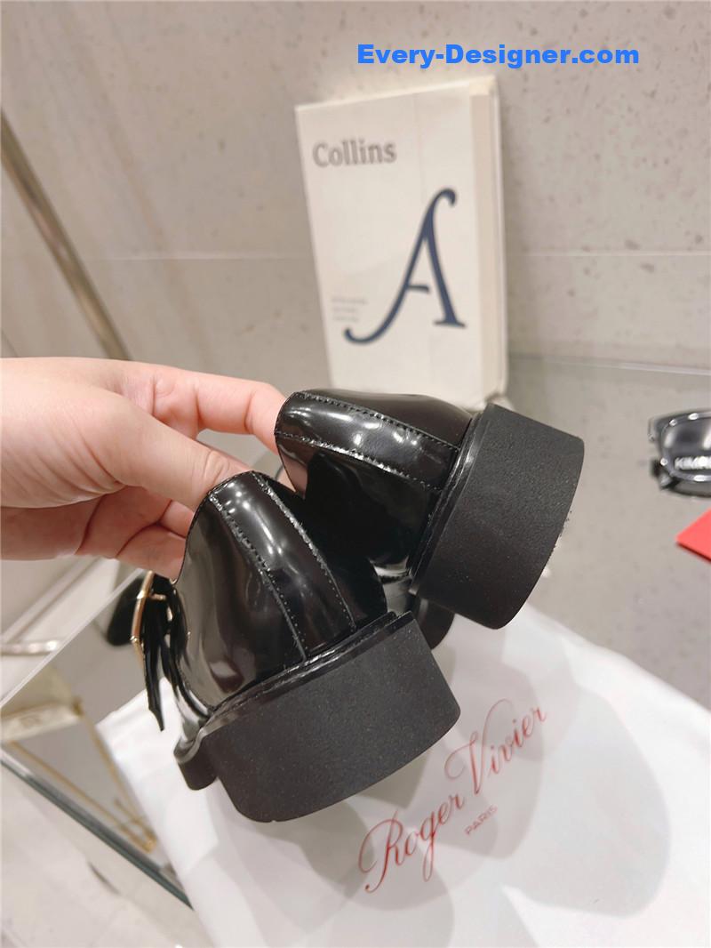 Roger vivier metal buckle derby shoes