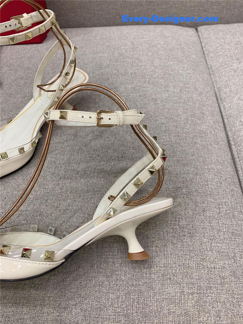 Va1e*ntin0 new rivet kitten heel sandals