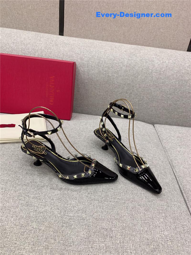 Va1e*ntin0 new rivet kitten heel sandals