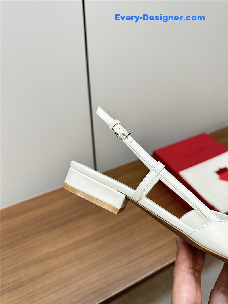 Va1e*ntin0 new big v buckle sandals shoes