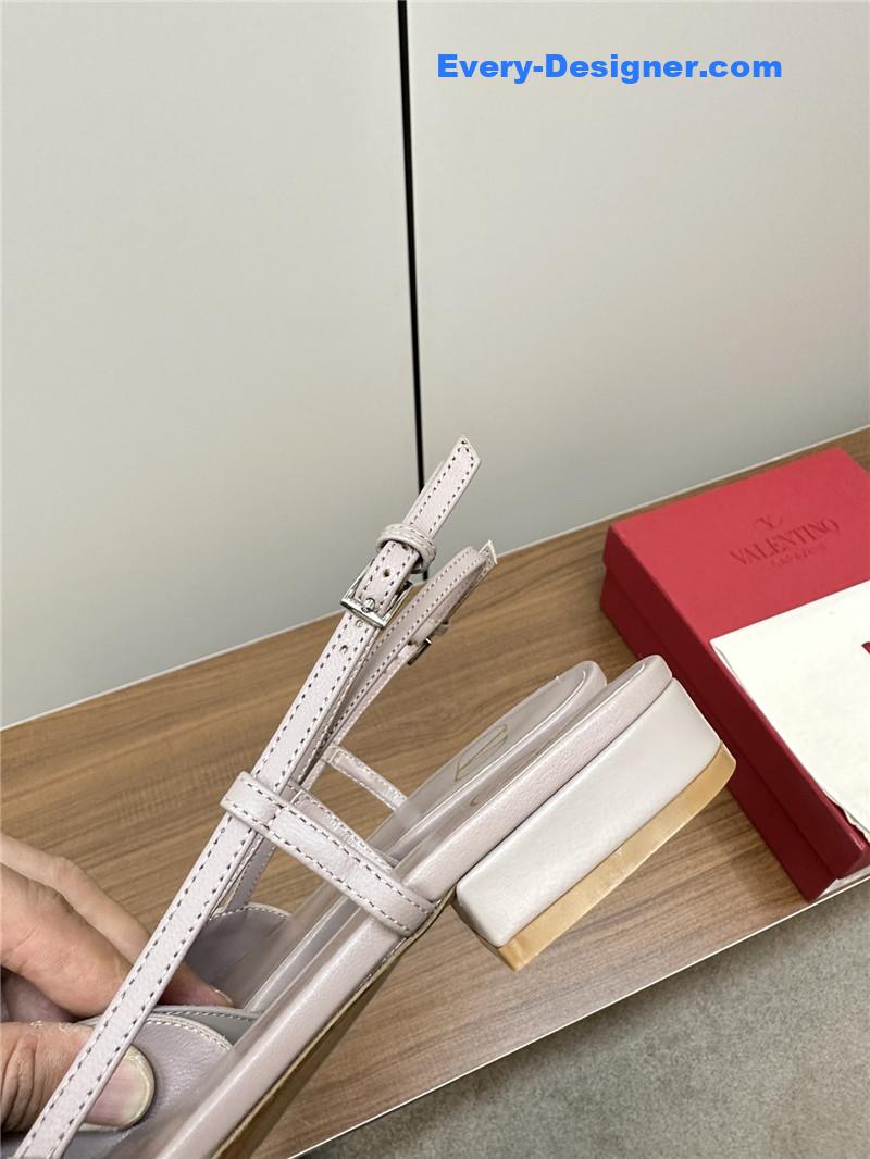 Va1e*ntin0 new big v buckle sandals shoes