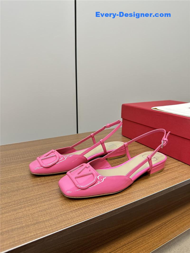 Va1e*ntin0 new big v buckle sandals shoes