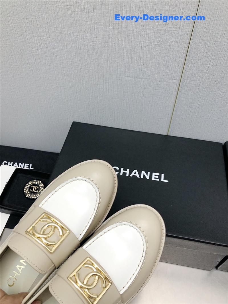 CC chunky heel round toe shoes