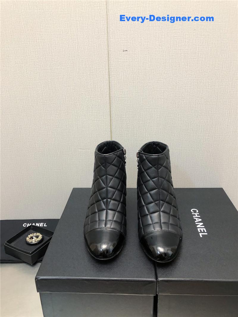 CC c standard round toe chunky heel ankle boots