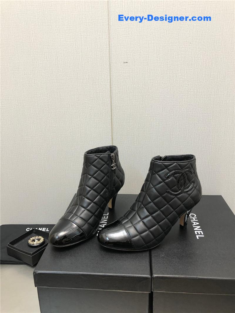 CC c standard round toe chunky heel ankle boots