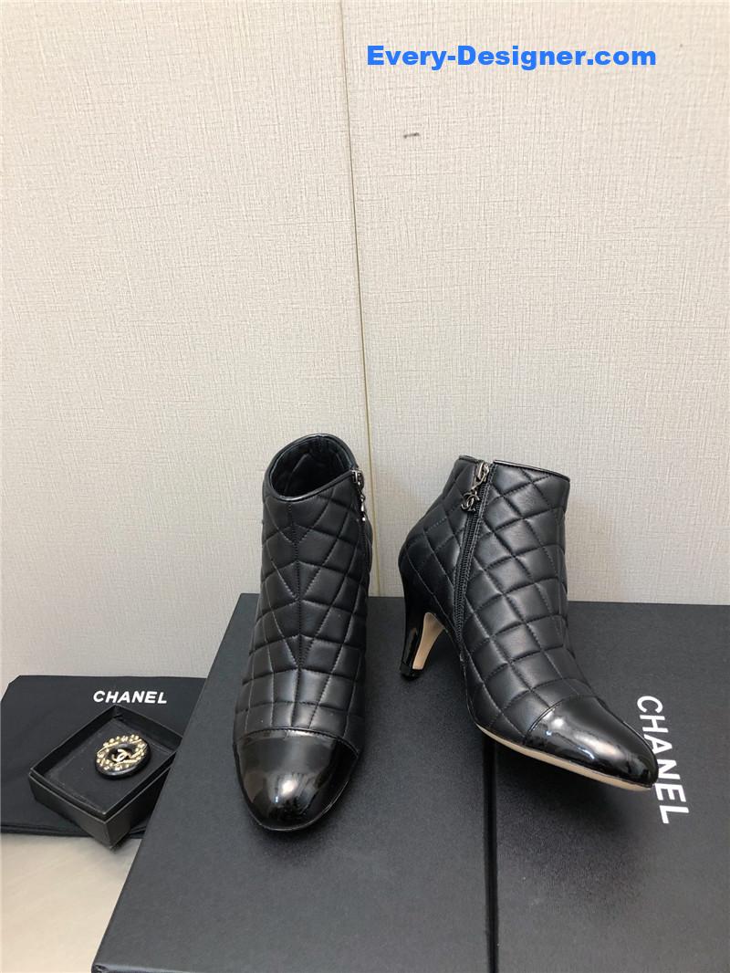 CC c standard round toe chunky heel ankle boots