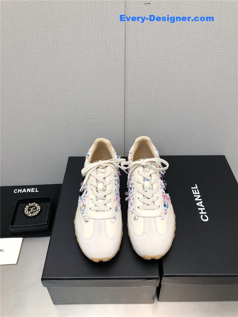 CC printed white shoes