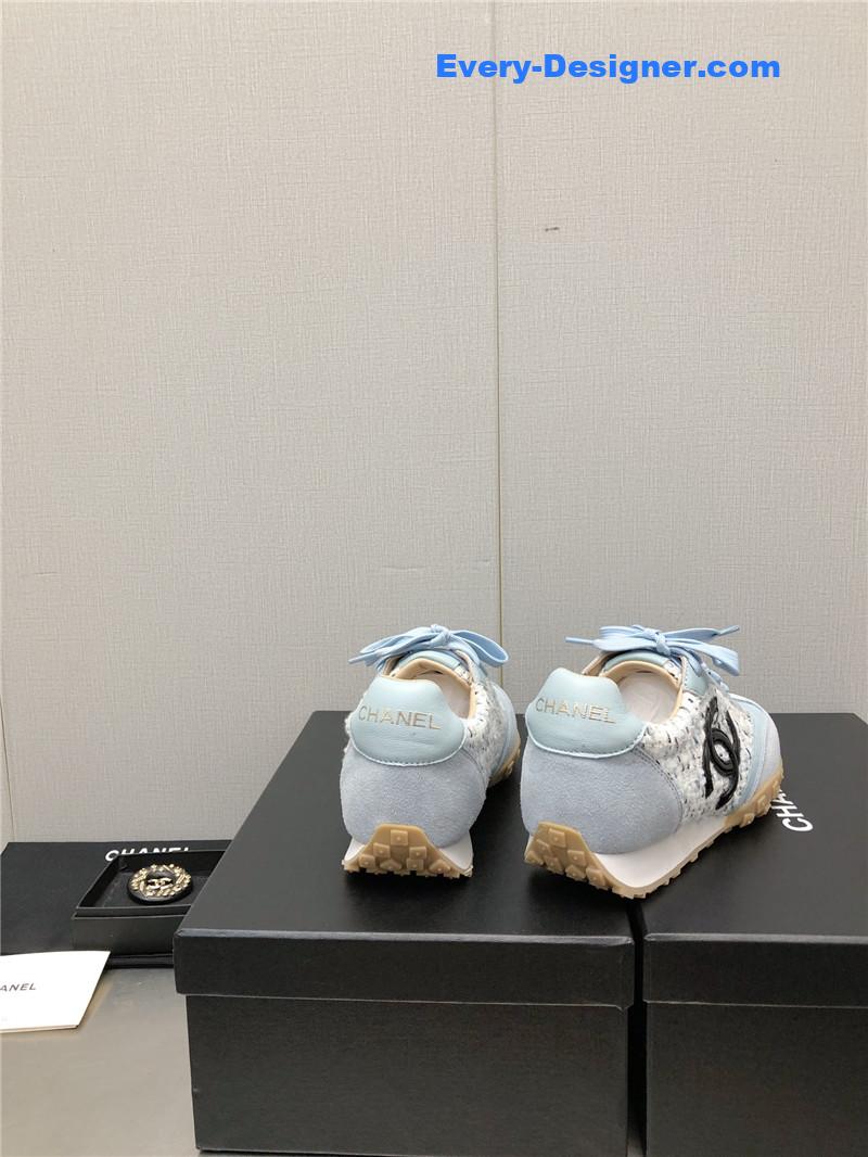 CC printed white shoes