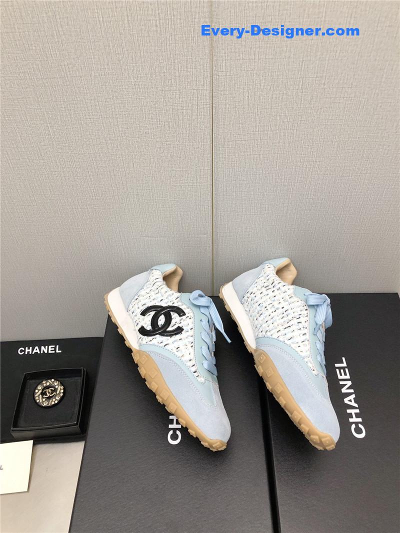 CC printed white shoes