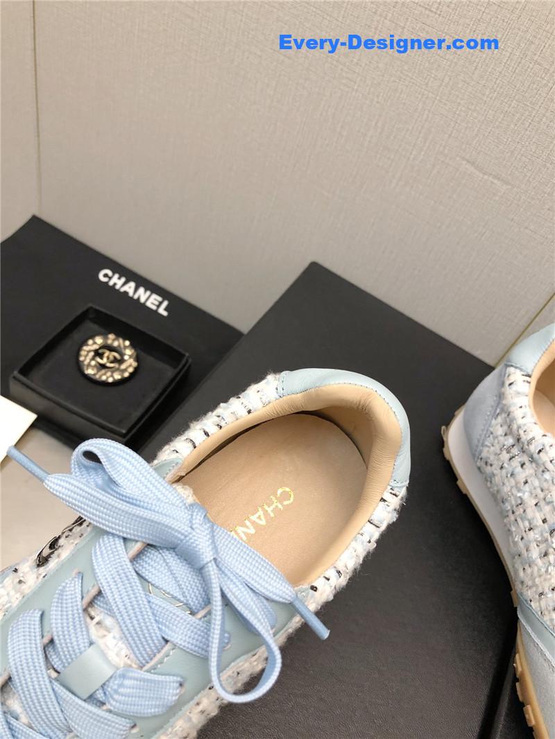 CC printed white shoes