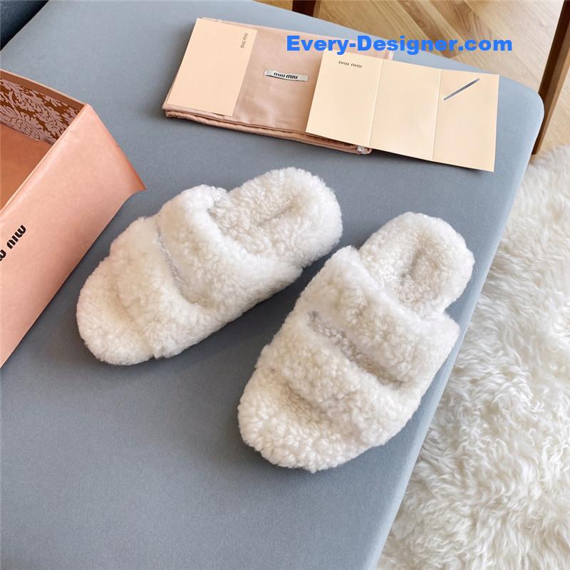 M1um1u autumn and winter trendy plush slippers