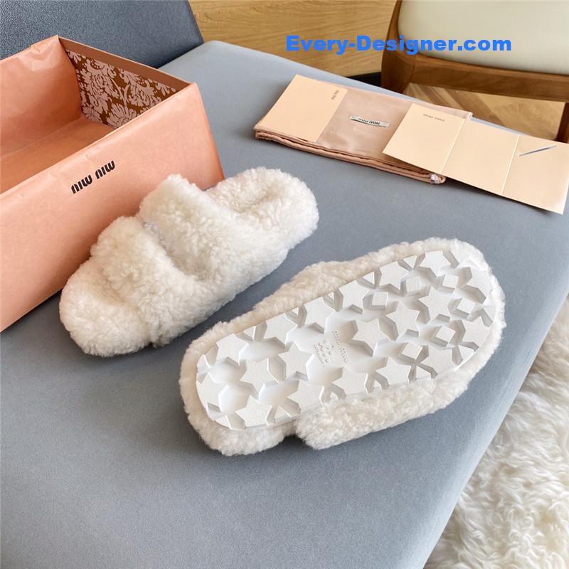M1um1u autumn and winter trendy plush slippers