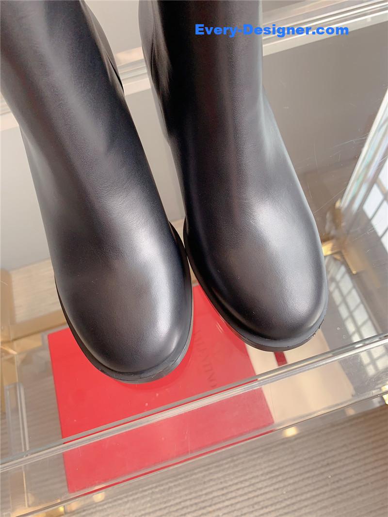 Va1e*ntin0 new v buckle high-heeled ankle boots