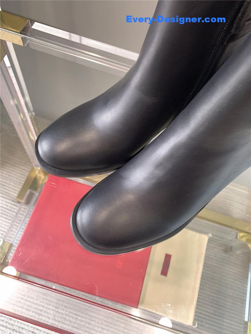 Va1e*ntin0 new v buckle high-heeled ankle boots