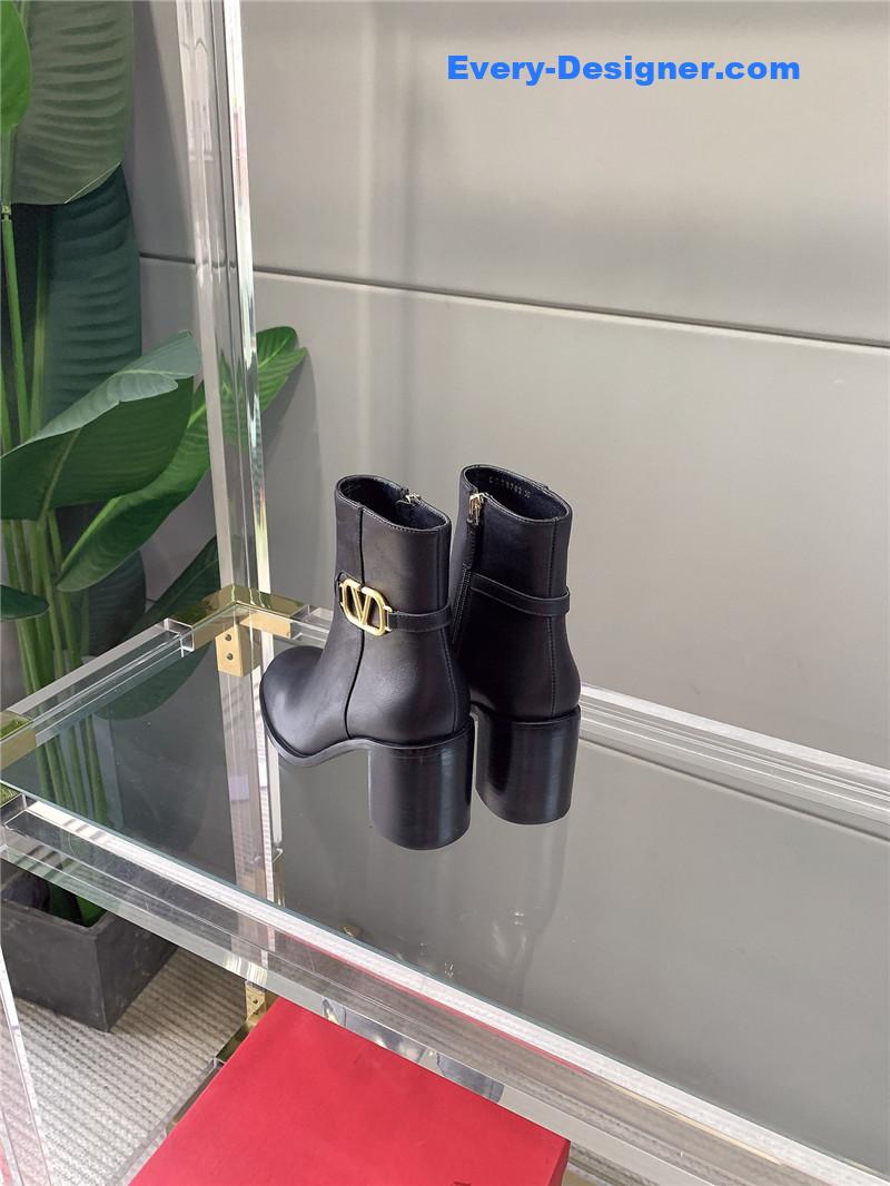 Va1e*ntin0 new v buckle high-heeled ankle boots