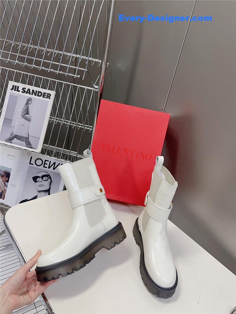Va1e*ntin0 fall and winter catwalk boots