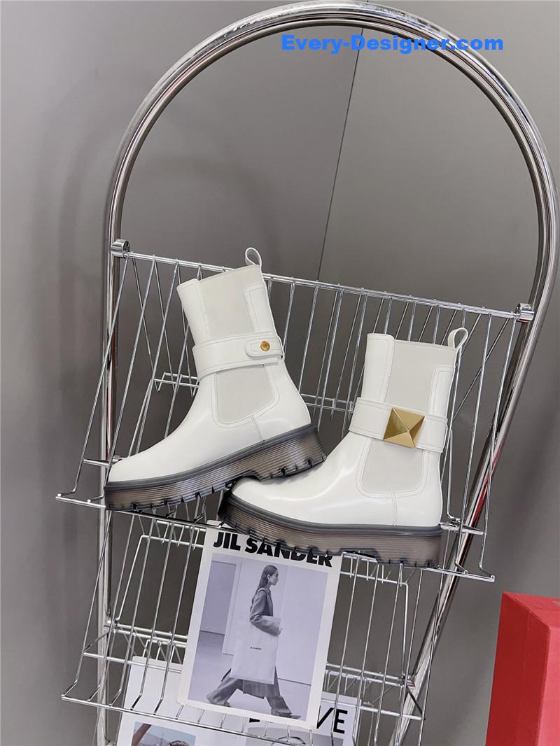 Va1e*ntin0 fall and winter catwalk boots