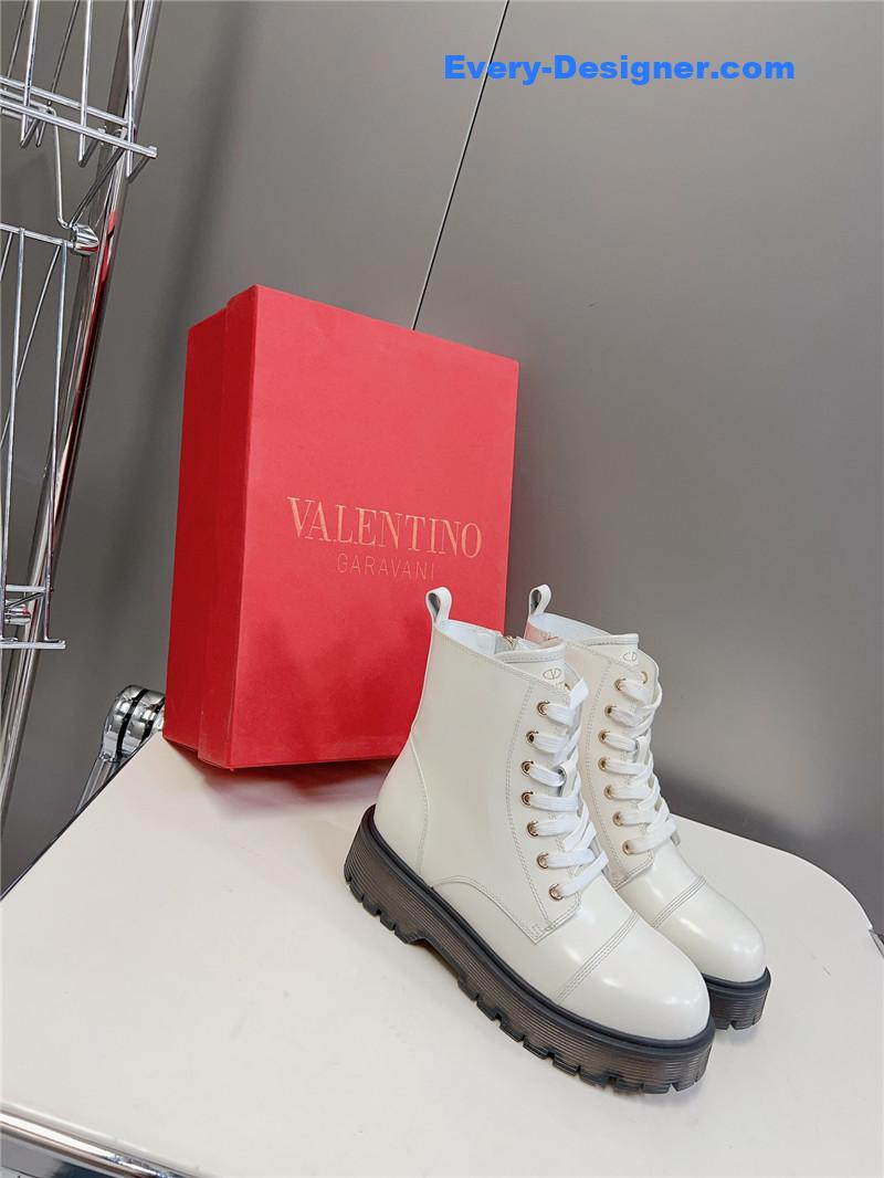 Va1e*ntin0 fall and winter catwalk boots