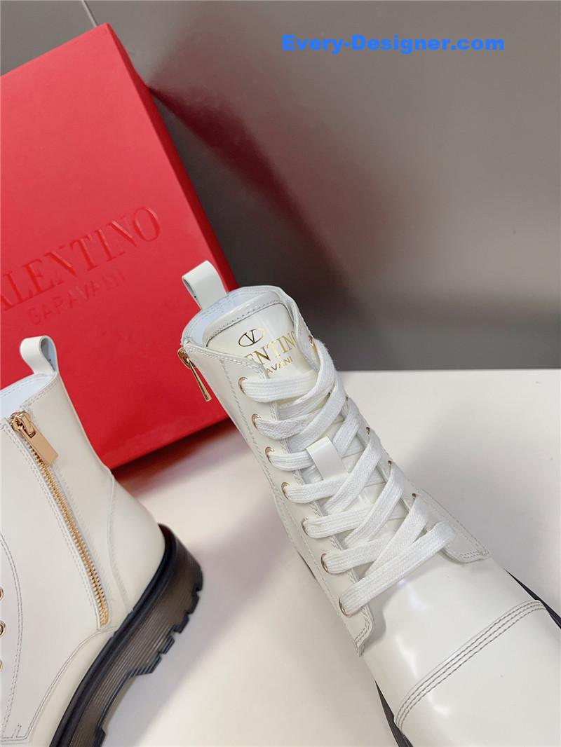 Va1e*ntin0 fall and winter catwalk boots
