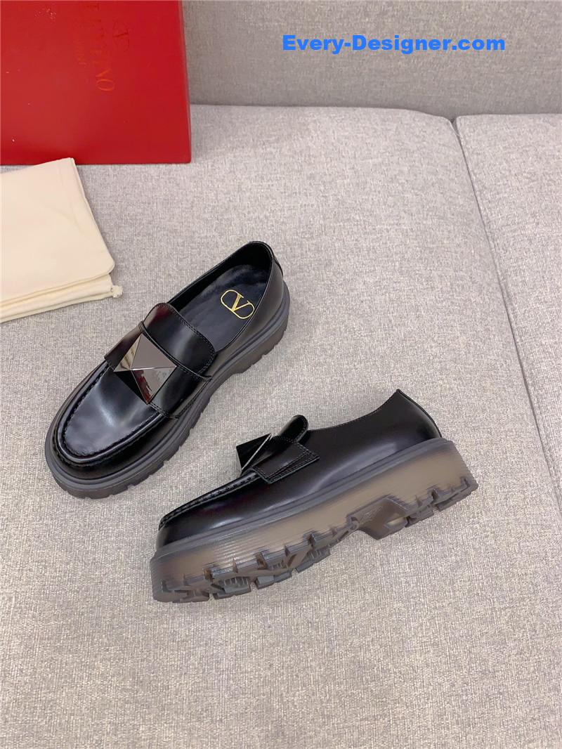 Va1e*ntin0 new thick sole loafers