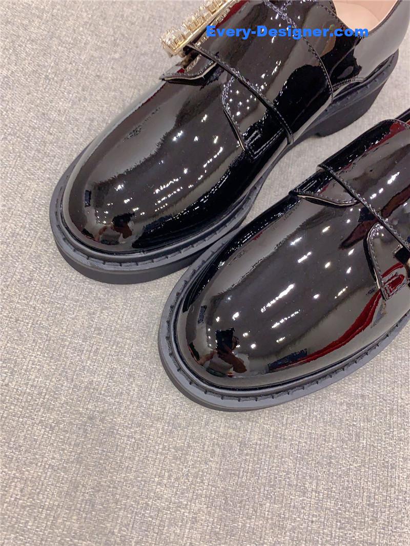 roger vivier new patent leather D1am0nd buckle loafers